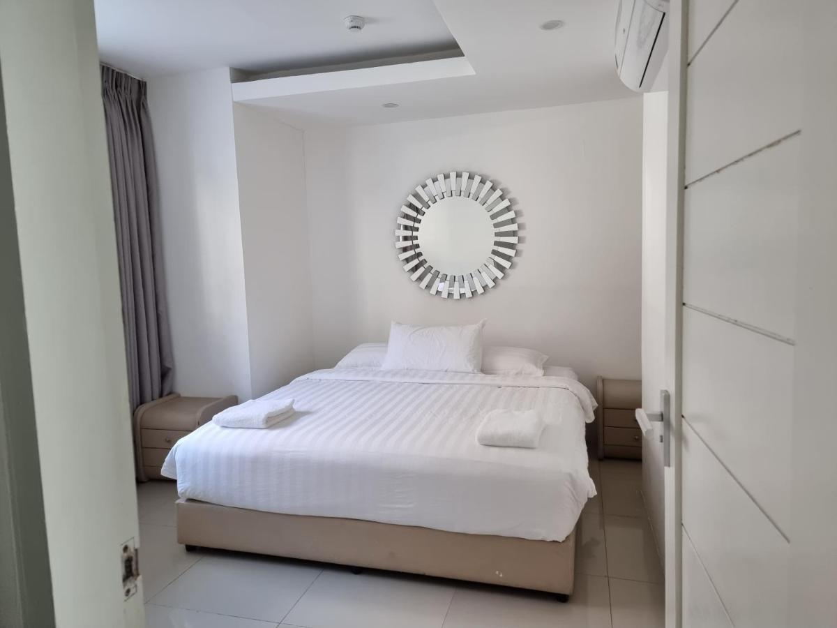 Chequers Suites Subic Bay Олонгапо Екстериор снимка