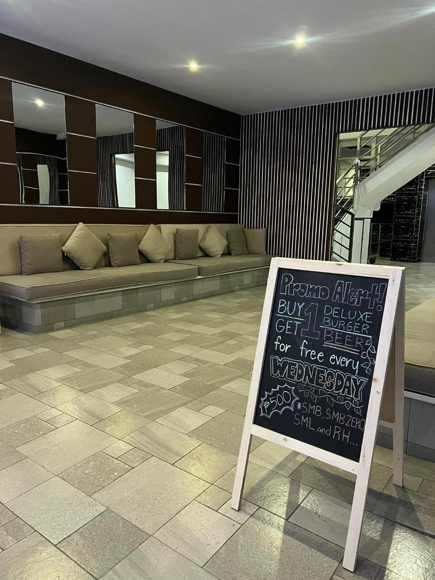 Chequers Suites Subic Bay Олонгапо Екстериор снимка