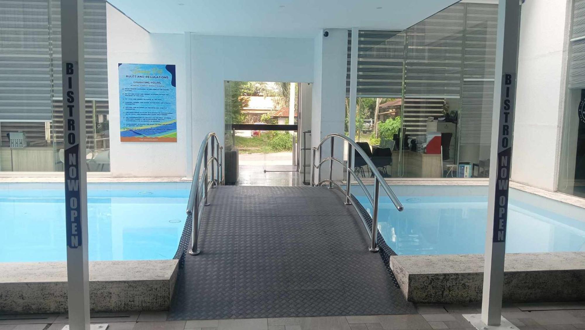 Chequers Suites Subic Bay Олонгапо Екстериор снимка