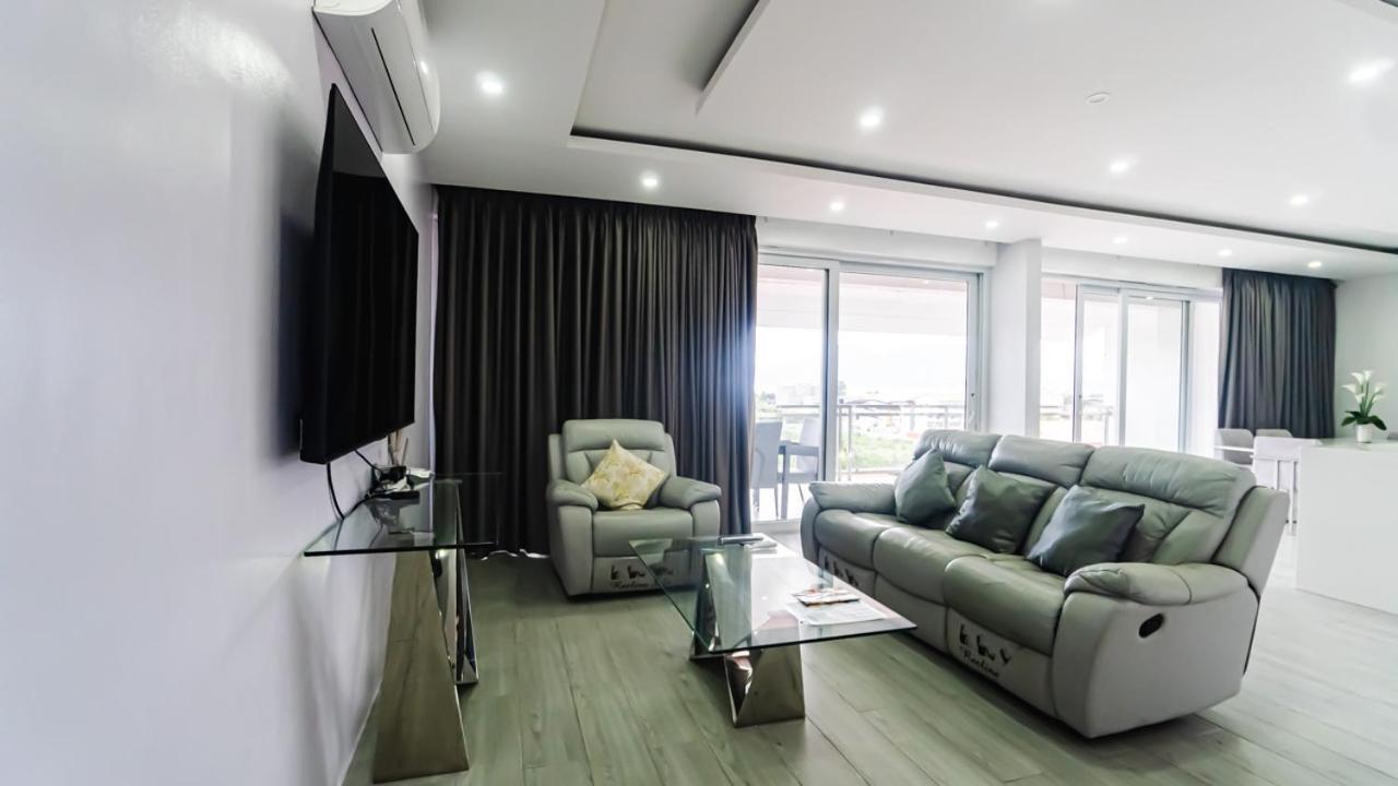 Chequers Suites Subic Bay Олонгапо Екстериор снимка