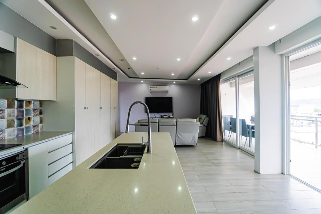 Chequers Suites Subic Bay Олонгапо Екстериор снимка