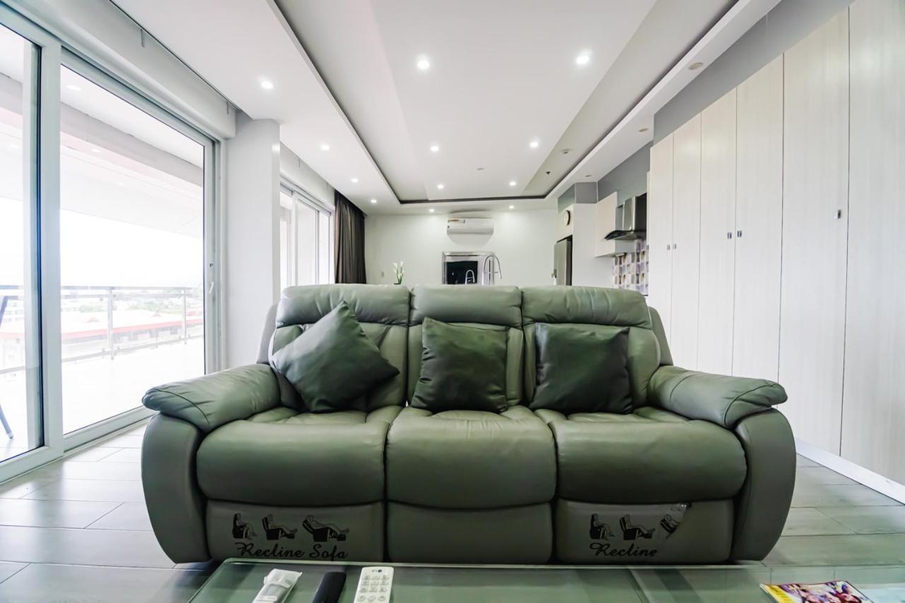 Chequers Suites Subic Bay Олонгапо Екстериор снимка