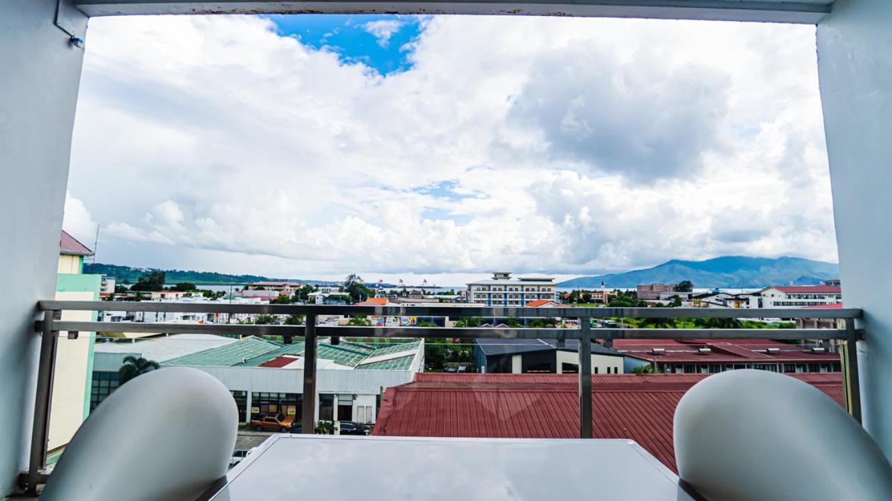 Chequers Suites Subic Bay Олонгапо Екстериор снимка