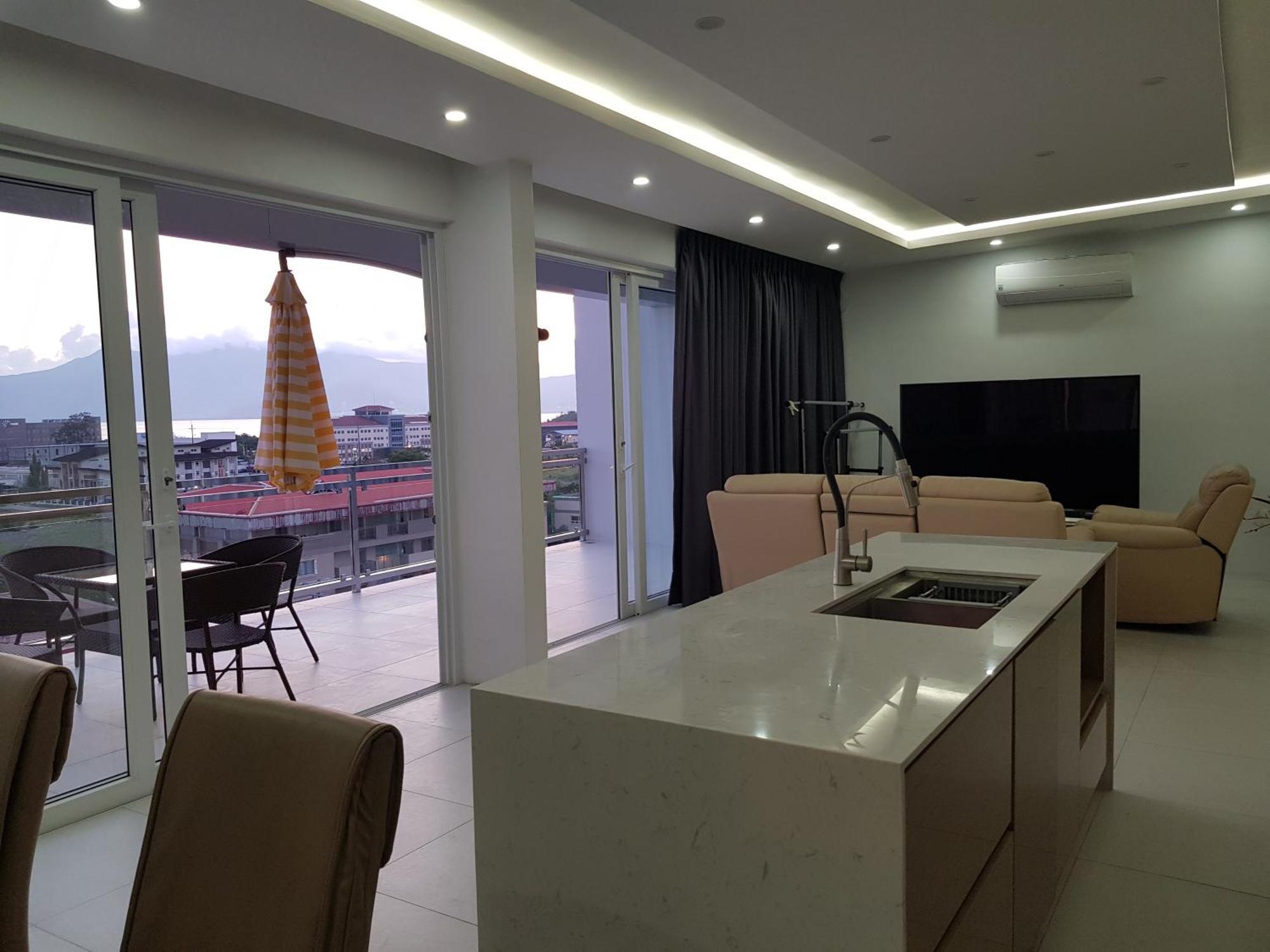 Chequers Suites Subic Bay Олонгапо Екстериор снимка