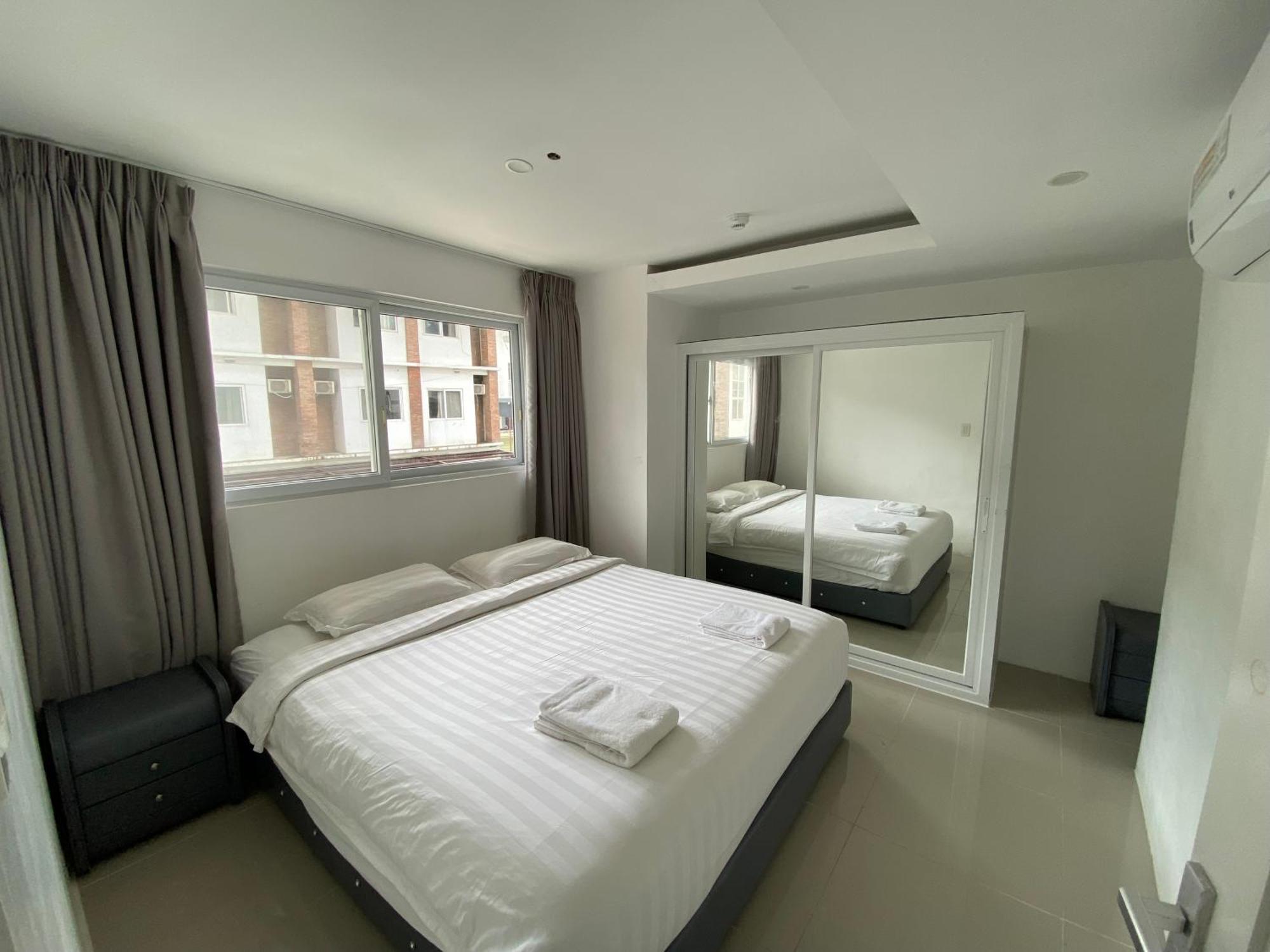 Chequers Suites Subic Bay Олонгапо Екстериор снимка